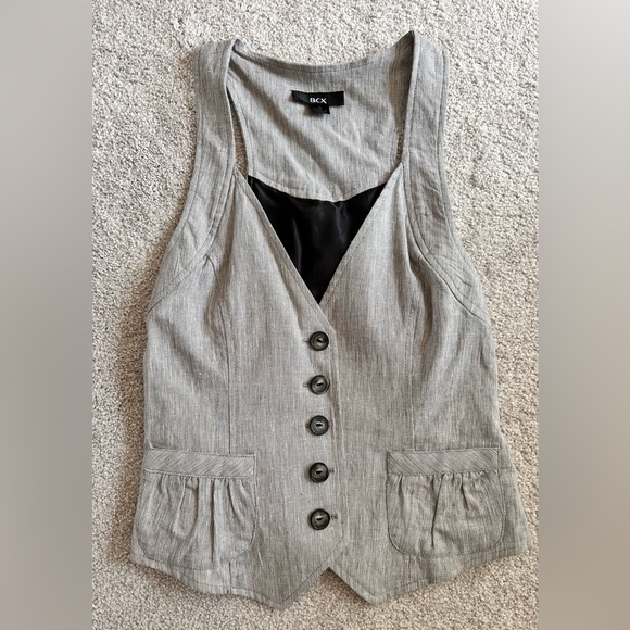 Vintage Red Puff Short Sleeve Button Down Shirt & Grey V-neck Button Down Vest - Picture 3 of 16